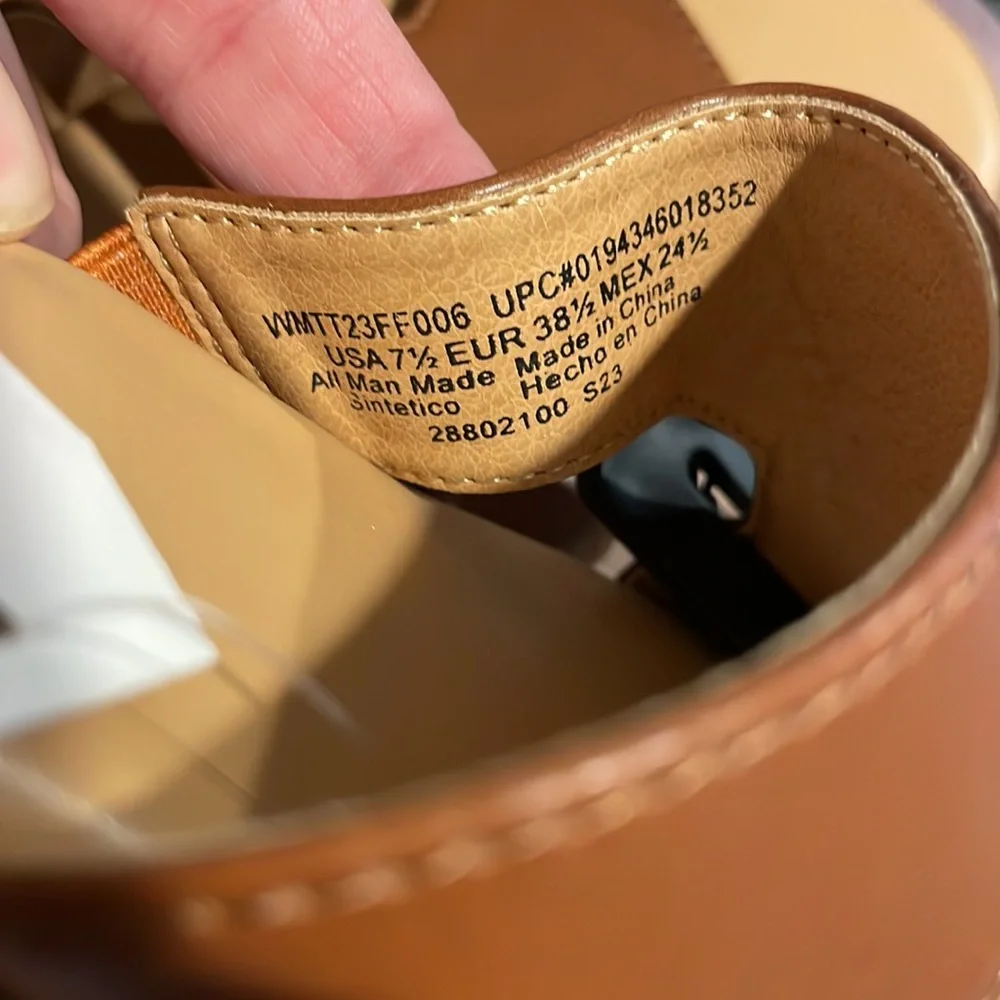 TIME & TRU NWT Brown Slides - Picture 3 of 4